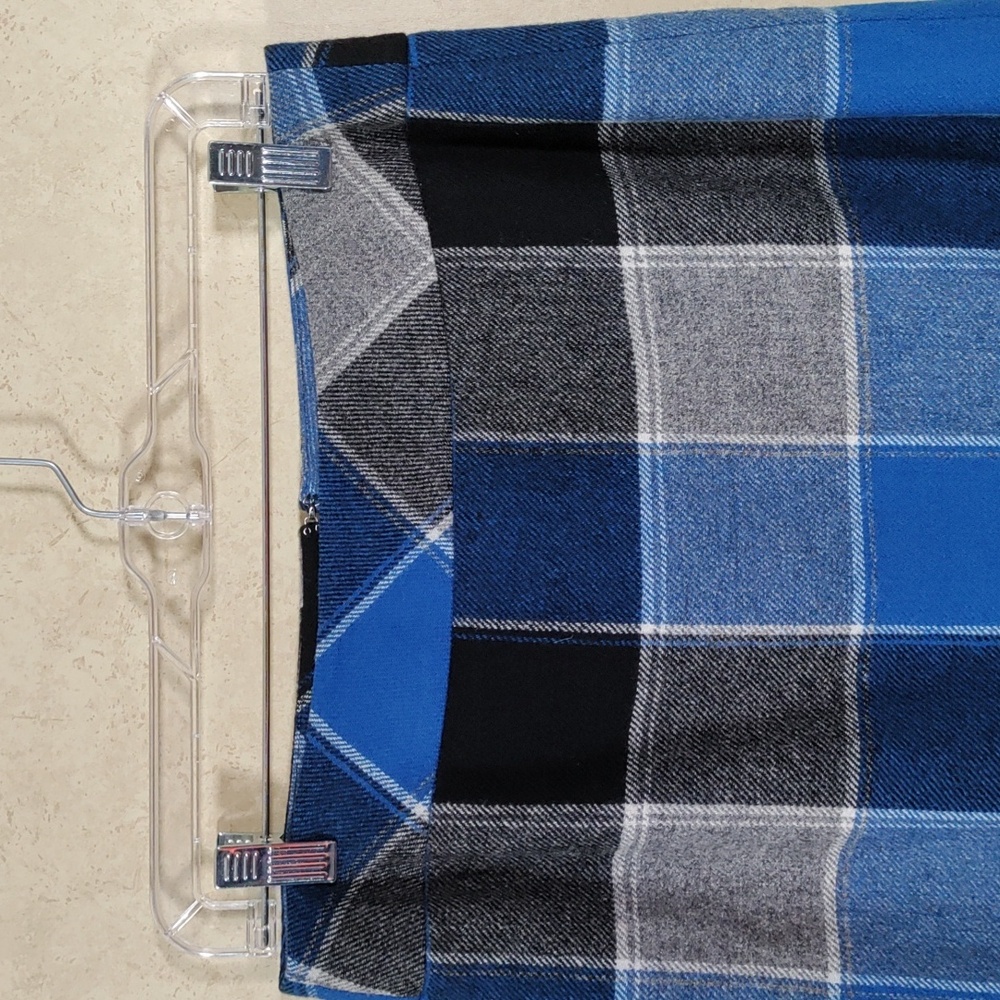 2/$10 04W01 Talbots blue, black & gray plaid mostly wool skirt 6P - Picture 3 of 7